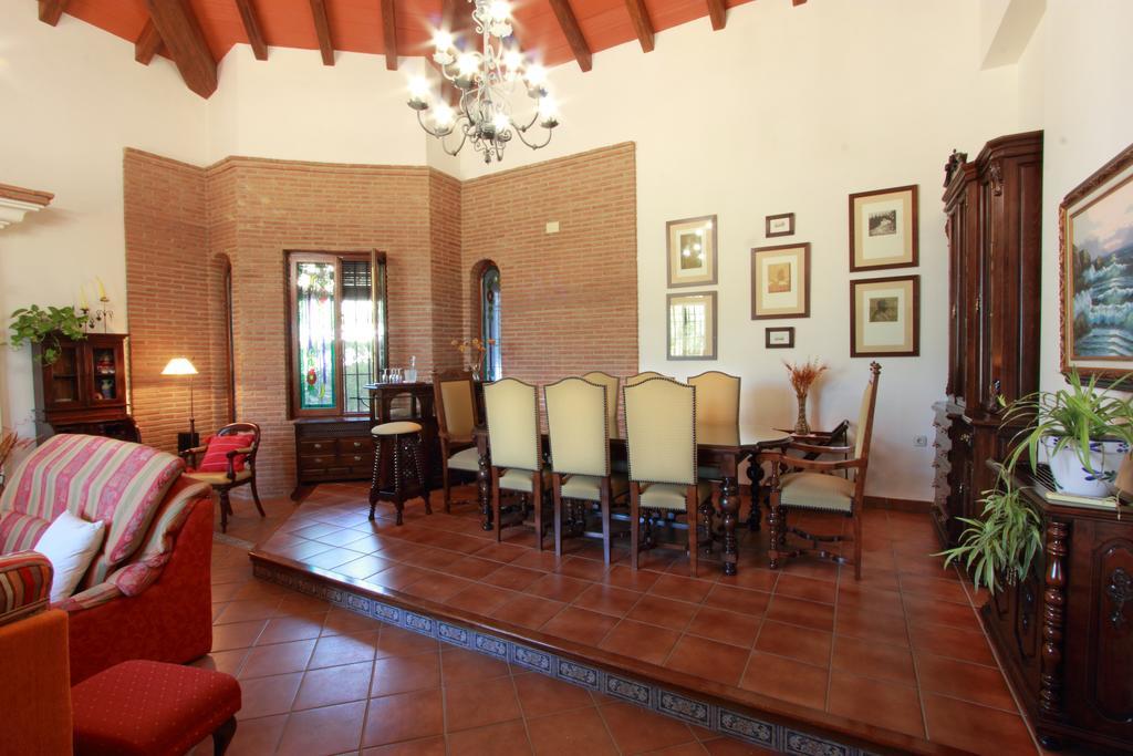 Villa 'los Balcones' *